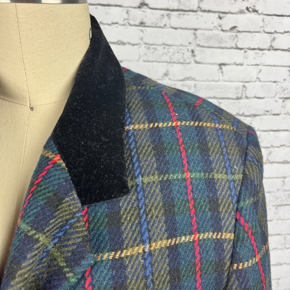 Vintage wool plaid green blazer with shoulder pads, & contrast collar,80’s,sz 14 - Picture 10 of 12